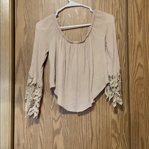 Off the shoulder cute lace sleeves top - Picture 1 of 1
